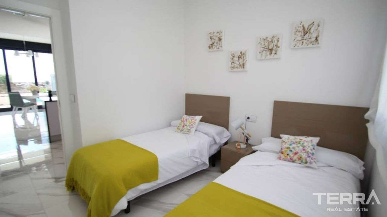 Sea View Villas for Sale in San Miguel de Salinas, Costa Blanca, Spain - 120755