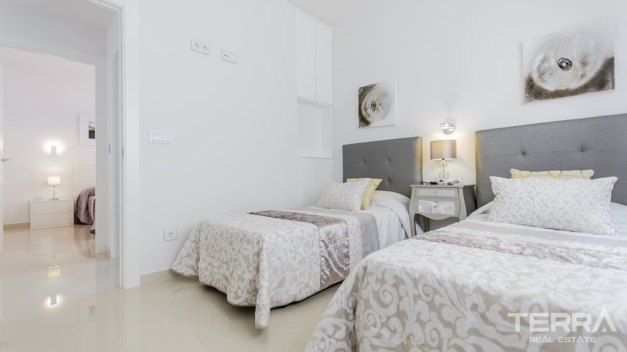 Sea View Villas for Sale in San Miguel de Salinas, Costa Blanca, Spain - 120757