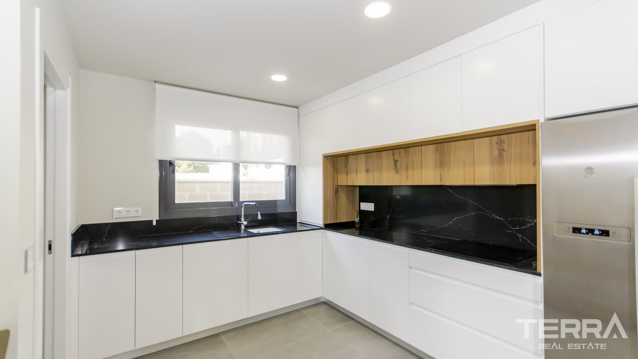 Sea View Villas for Sale in San Miguel de Salinas, Costa Blanca, Spain - 120766