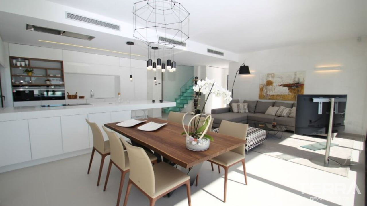 Sea View Villas for Sale in San Miguel de Salinas, Costa Blanca, Spain - 120779