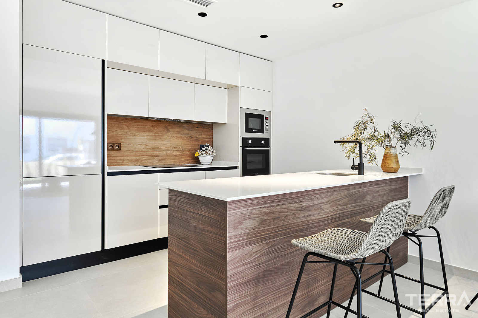 Apartments for Sale in Torrevieja, Costa Blanca, Spain - 122213