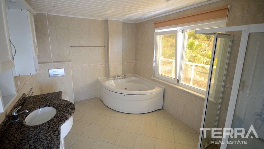 Detached villa for sale in Oba, Alanya - 7098