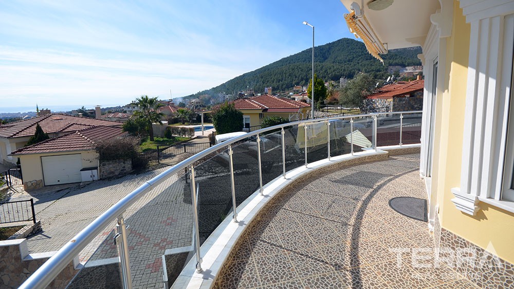 Detached villa for sale in Oba, Alanya - 7100