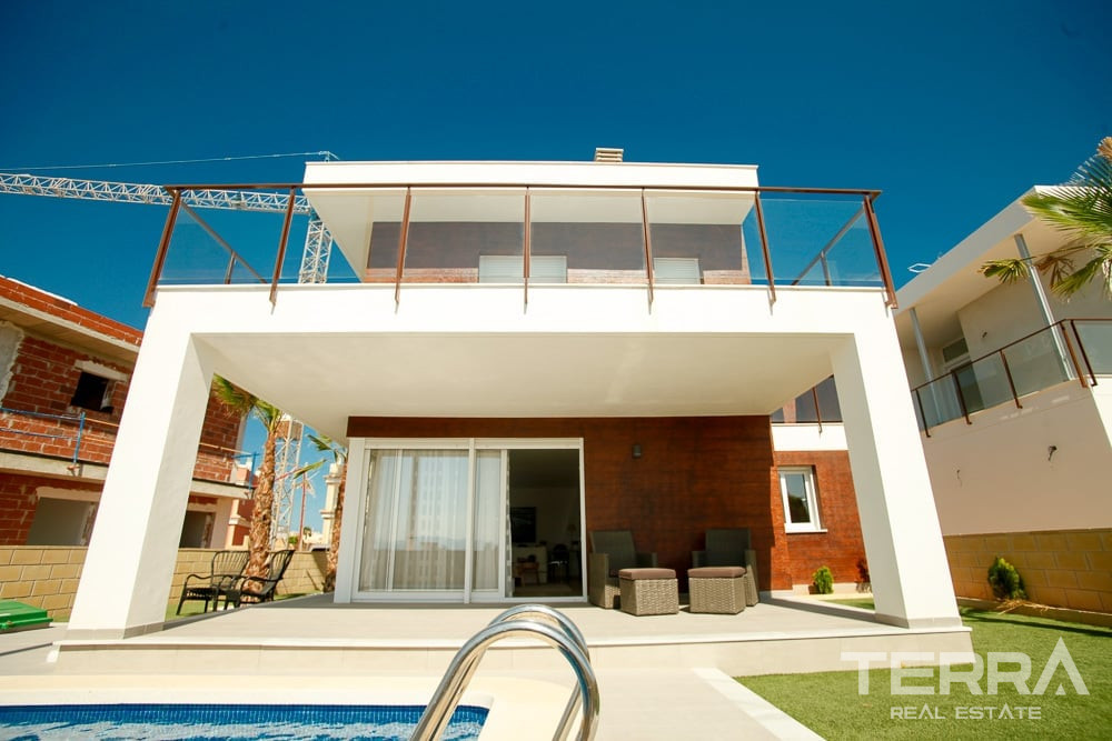 Semi-Detached Villa for Sale in Santa Pola, Costa Blanca, Spain - 120907