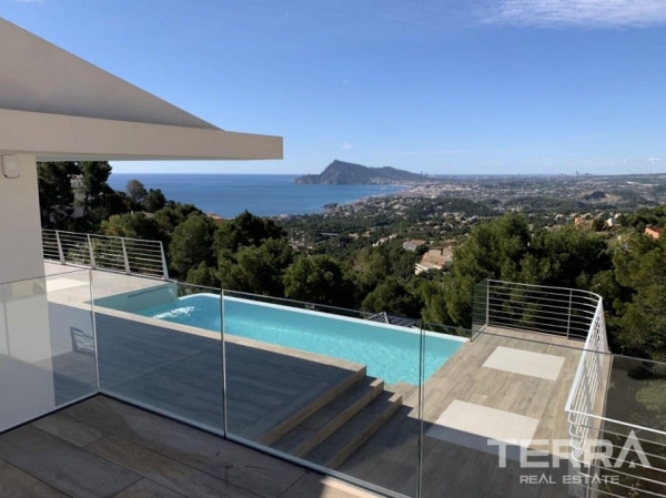 Sea View Villa for Sale in Altea, Costa Blanca, Spain