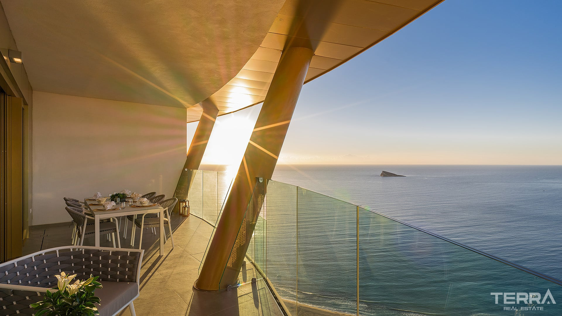 Sea View Apartments for Sale in Benidorm, Costa Blanca, Spain - 121246