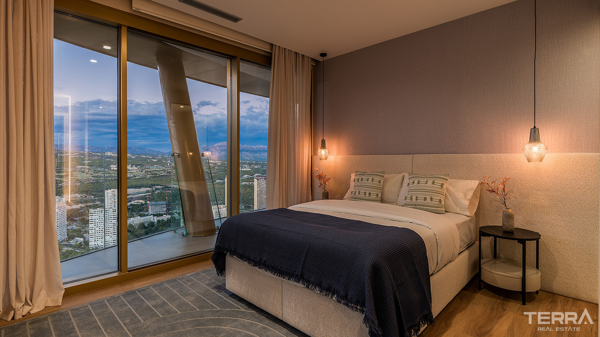 Sea View Apartments for Sale in Benidorm, Costa Blanca, Spain - 121281