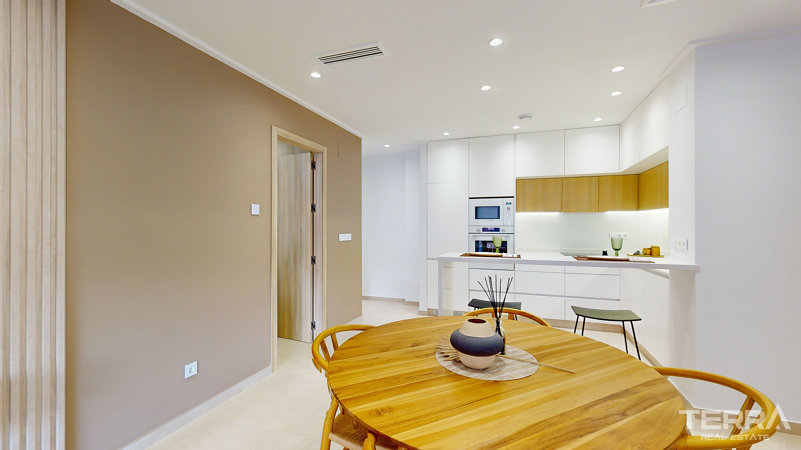 Luxury Apartments for Sale in El Raso, Costa Blanca, Spain - 121937