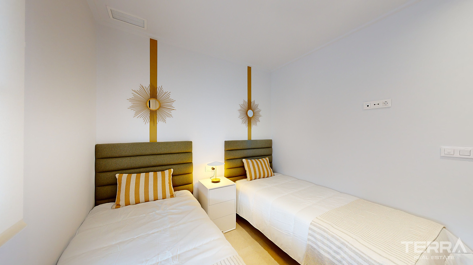 Luxury Apartments for Sale in El Raso, Costa Blanca, Spain - 121949