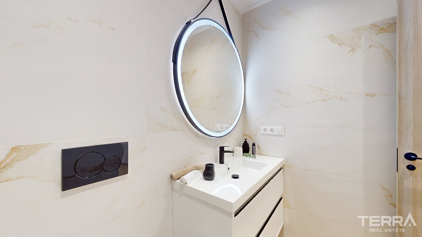 Luxury Apartments for Sale in El Raso, Costa Blanca, Spain - 121951