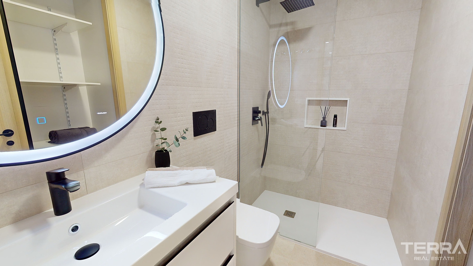 Luxury Apartments for Sale in El Raso, Costa Blanca, Spain - 121953