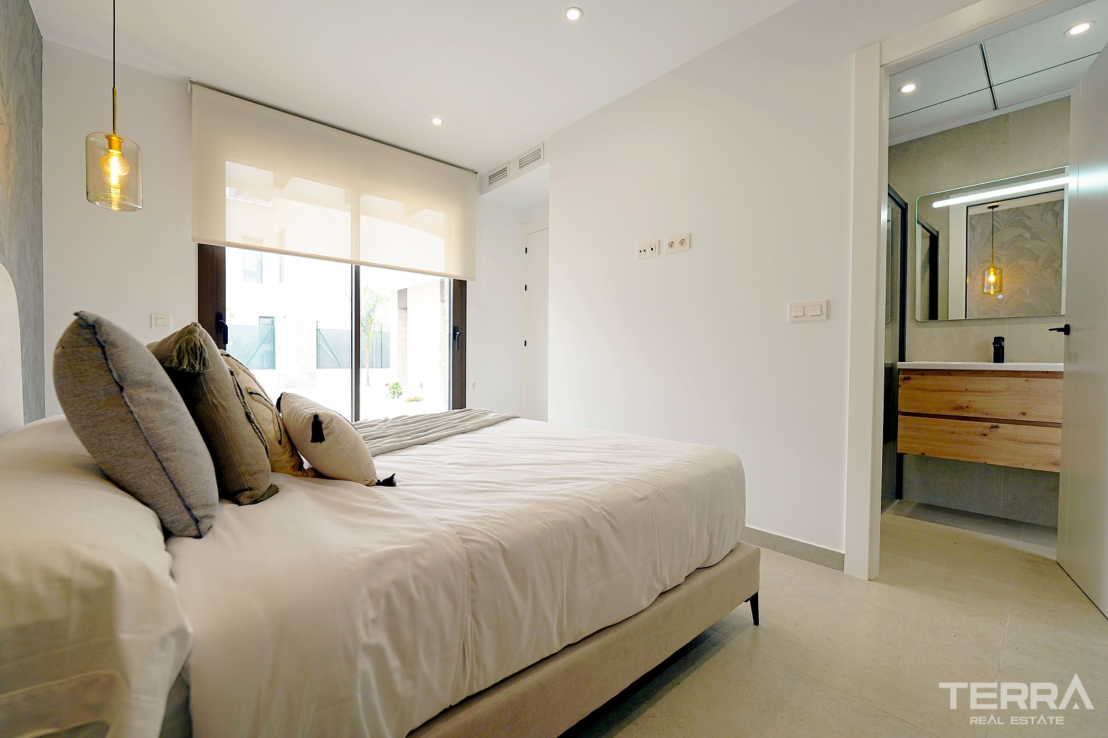Villas for Sale in Los Montesinos, Costa Blanca, Spain - 123074