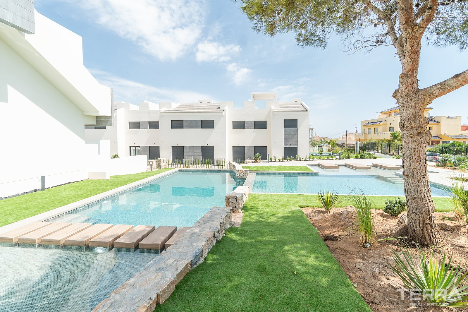 Apartments for Sale in Torrevieja, Costa Blanca, Spain - 123242