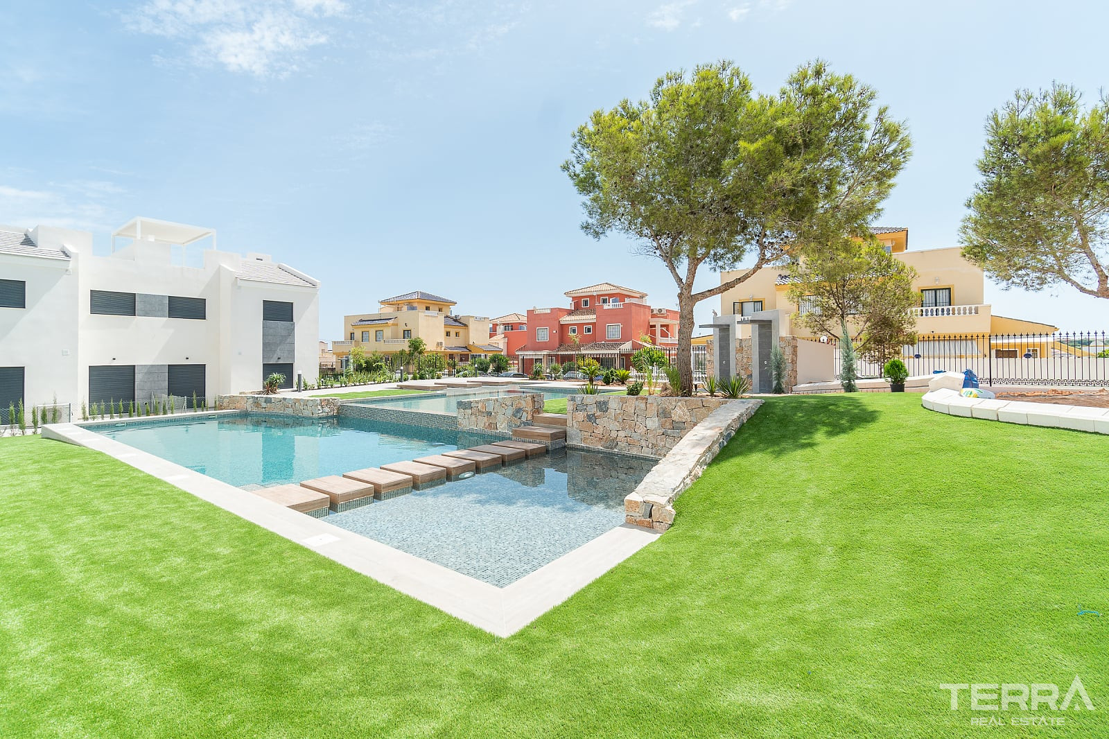 Apartments for Sale in Torrevieja, Costa Blanca, Spain - 123244