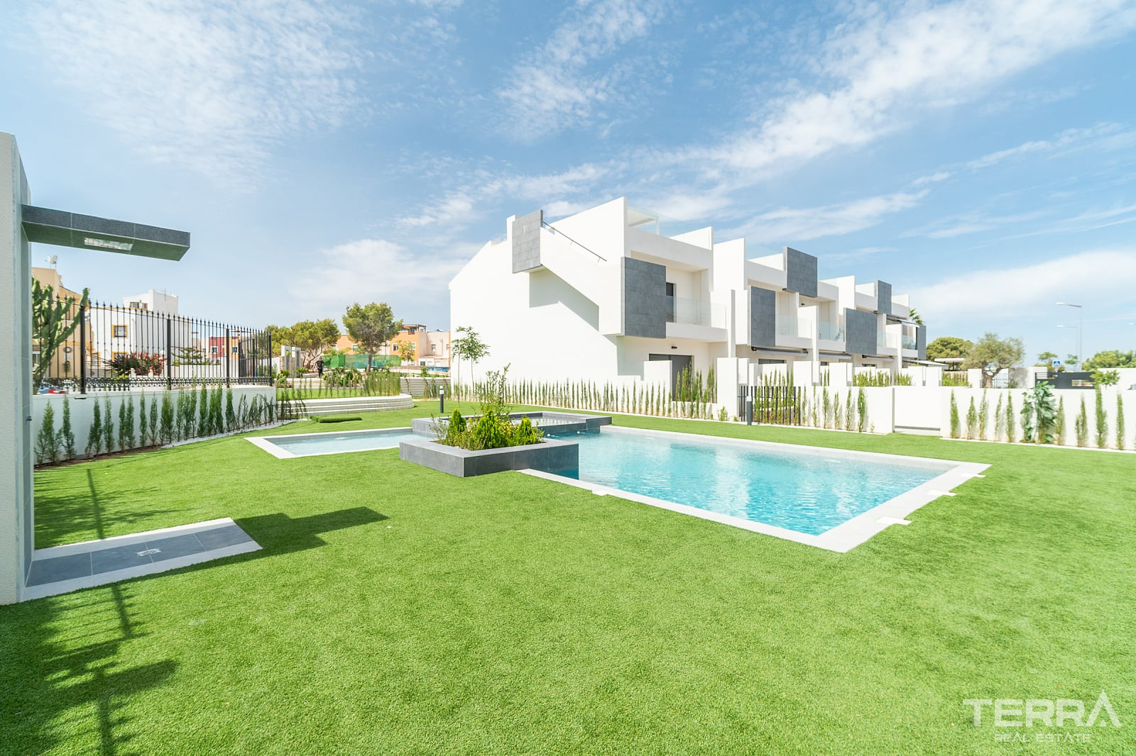 Apartments for Sale in Torrevieja, Costa Blanca, Spain - 123245