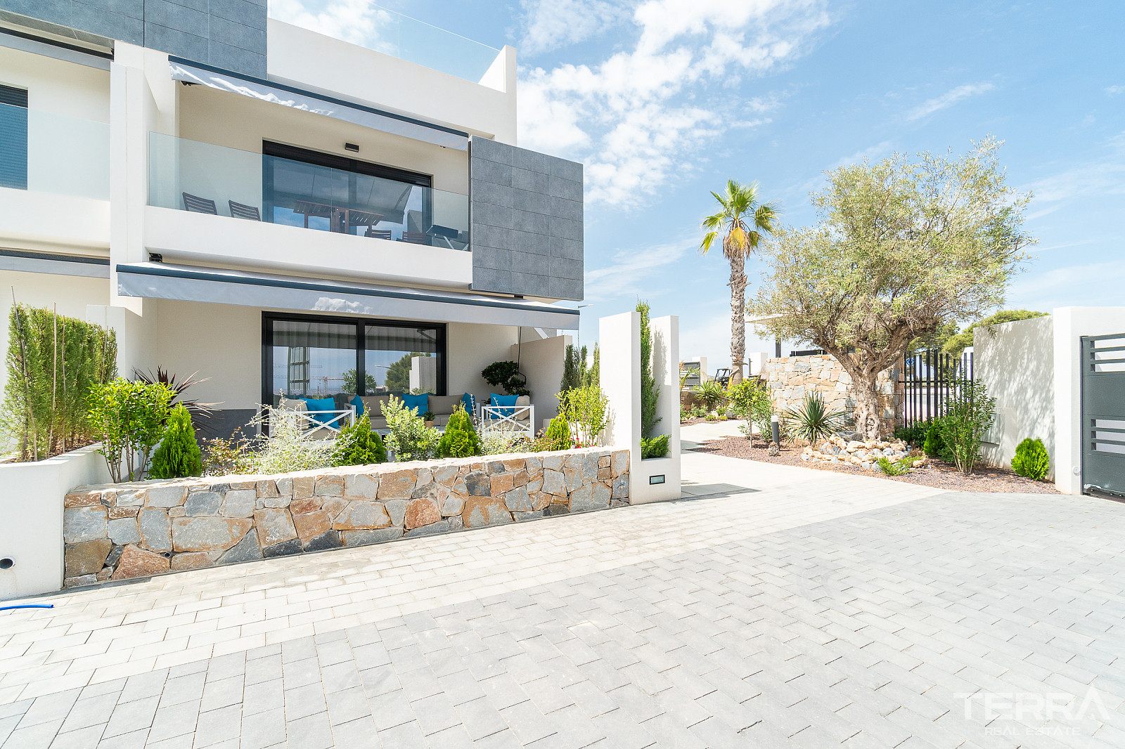 Apartments for Sale in Torrevieja, Costa Blanca, Spain - 123255