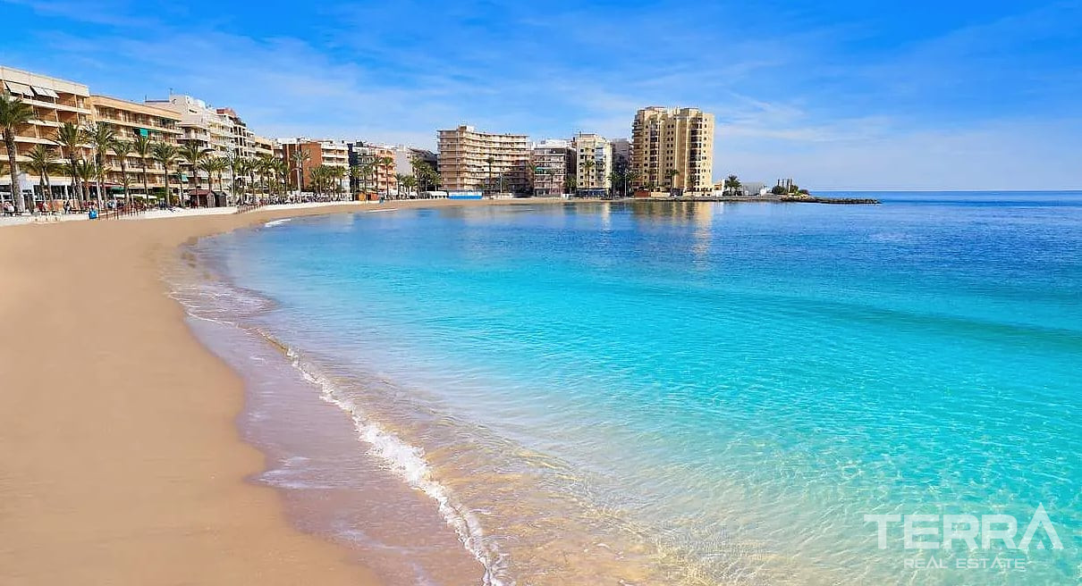Central Apartments for Sale in Torrevieja, Costa Blanca, Spain - 123389
