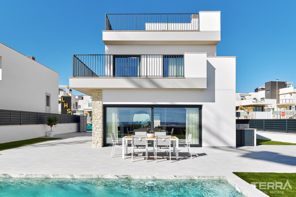 Detached Villas for Sale in San Miguel de Salinas, Costa Blanca, Spain