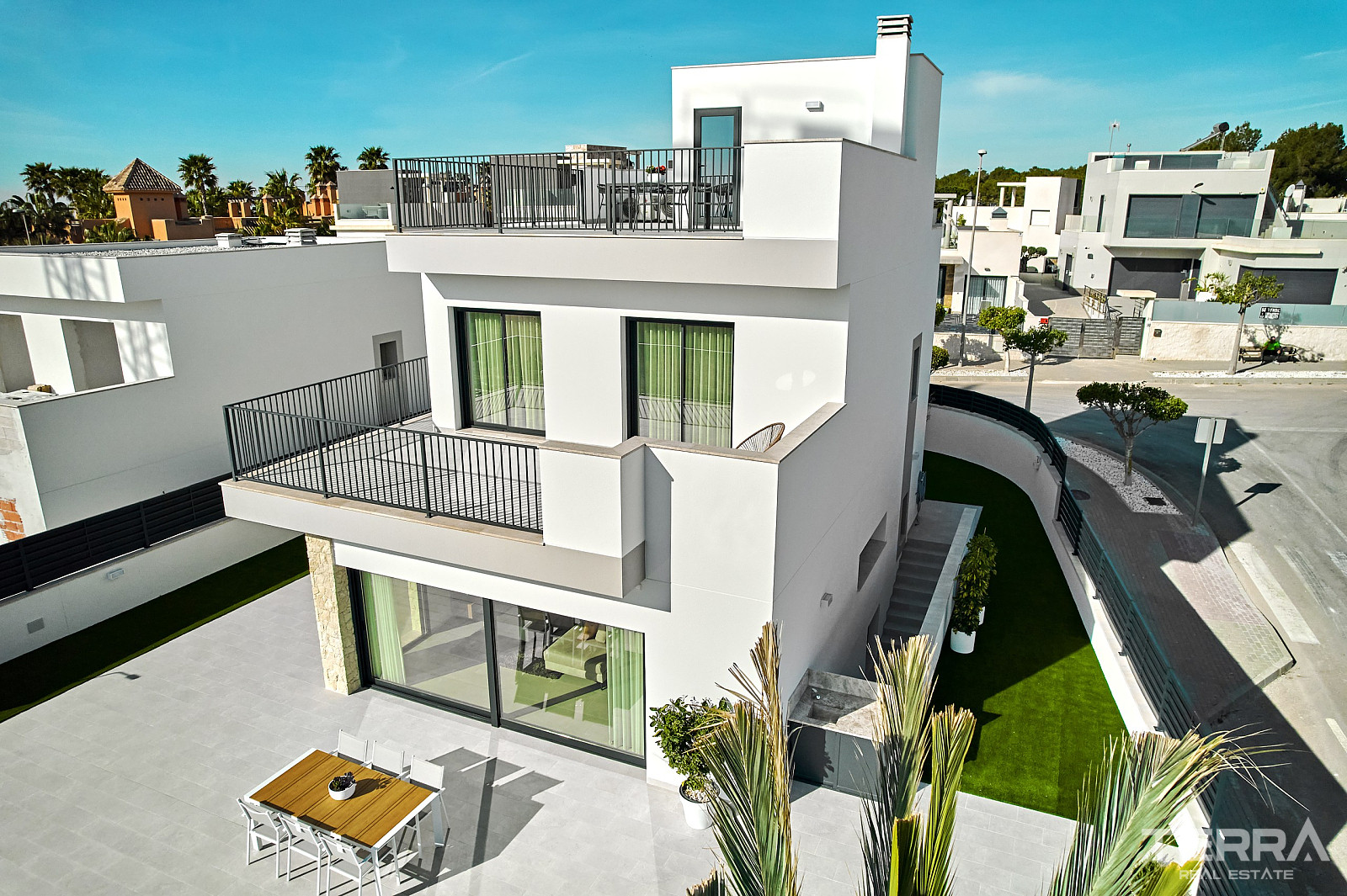 Detached Villas for Sale in San Miguel de Salinas, Costa Blanca, Spain - 123576