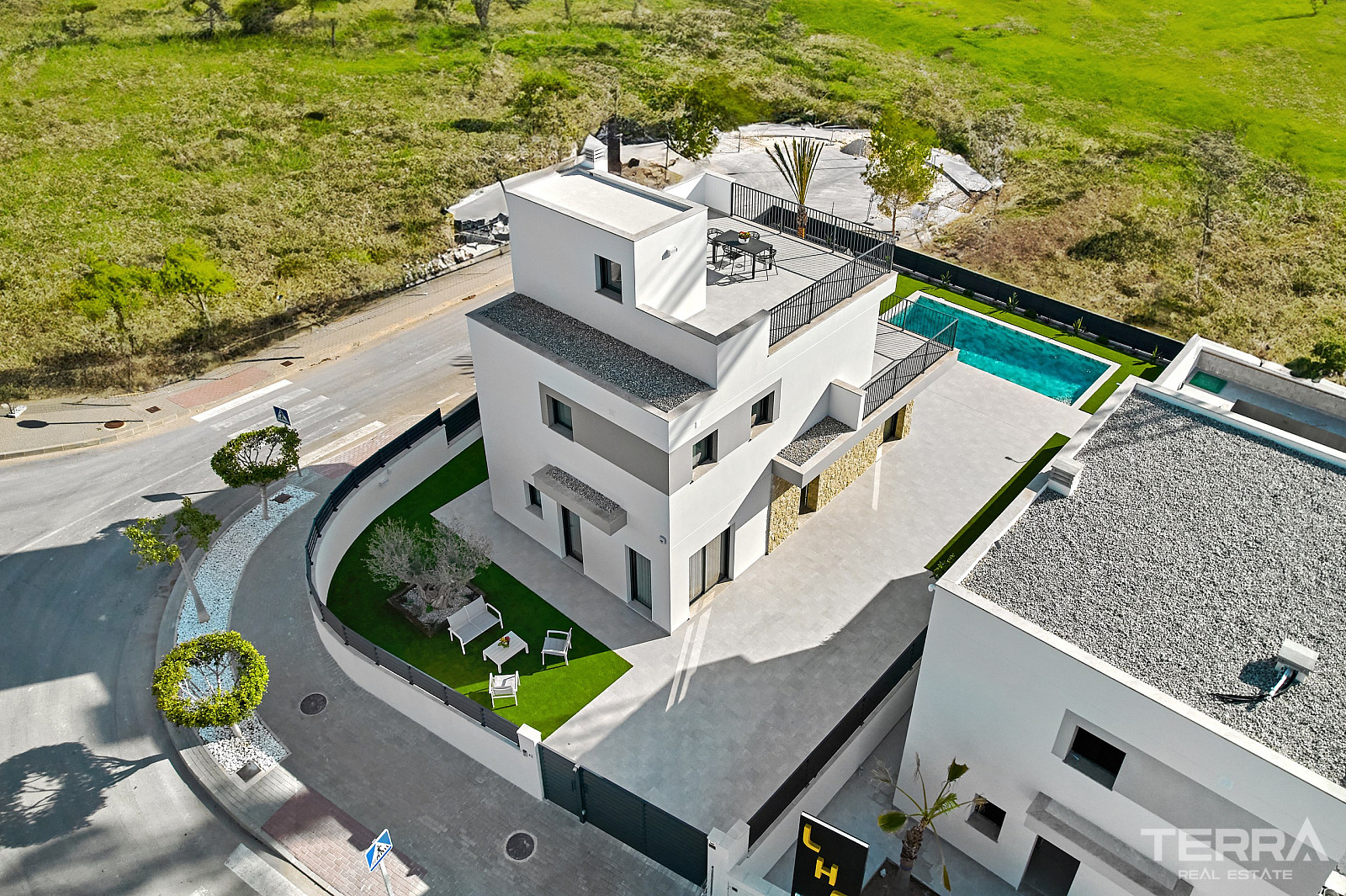Detached Villas for Sale in San Miguel de Salinas, Costa Blanca, Spain - 123580