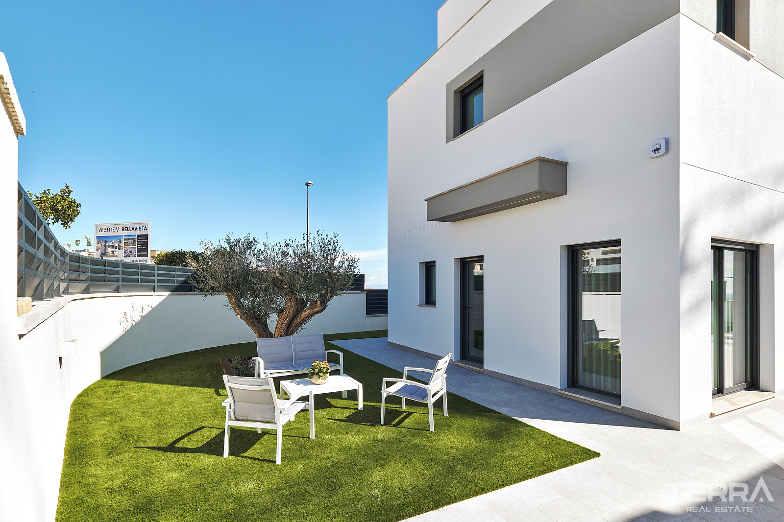 Detached Villas for Sale in San Miguel de Salinas, Costa Blanca, Spain - 123581