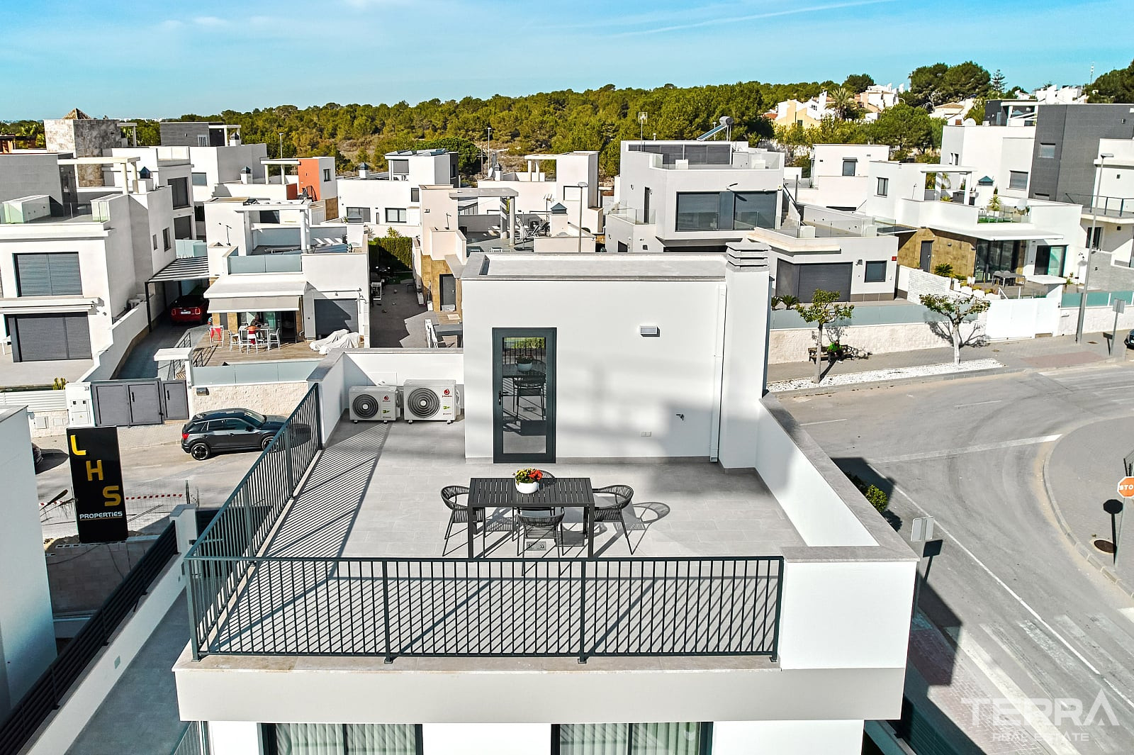 Detached Villas for Sale in San Miguel de Salinas, Costa Blanca, Spain - 123590