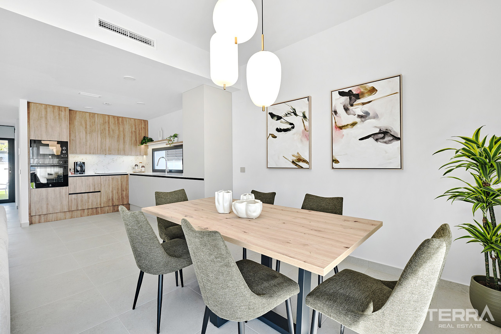 Detached Villas for Sale in San Miguel de Salinas, Costa Blanca, Spain - 123599