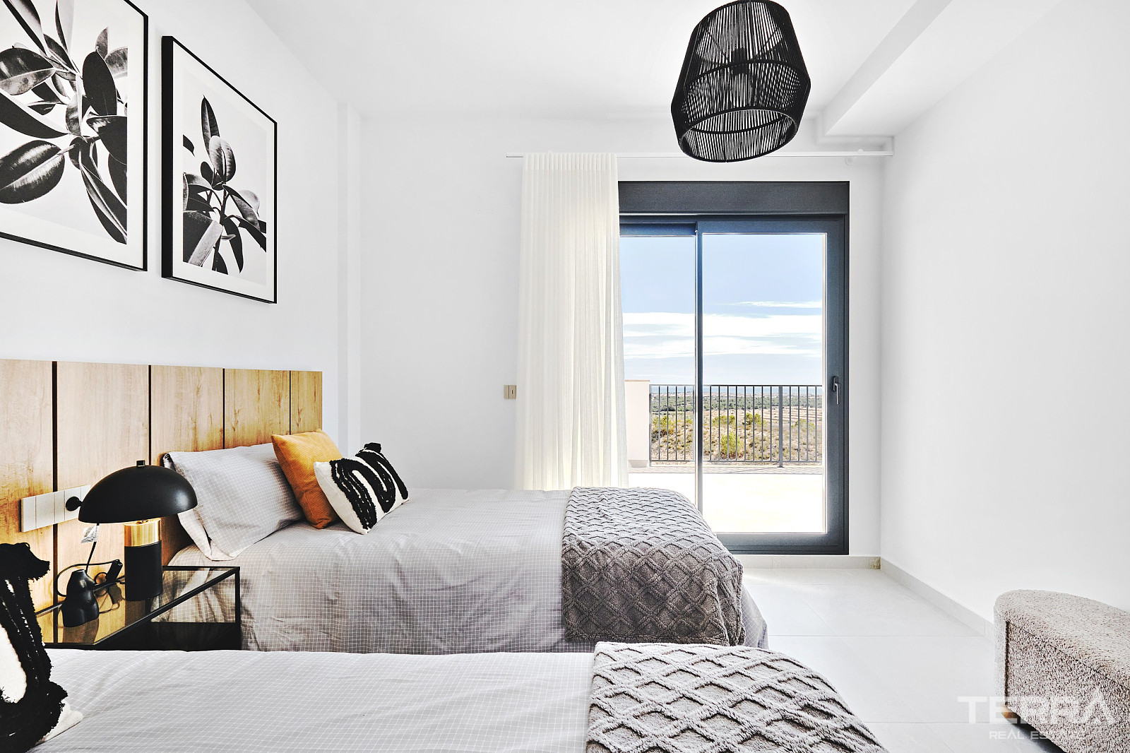Detached Villas for Sale in San Miguel de Salinas, Costa Blanca, Spain - 123620