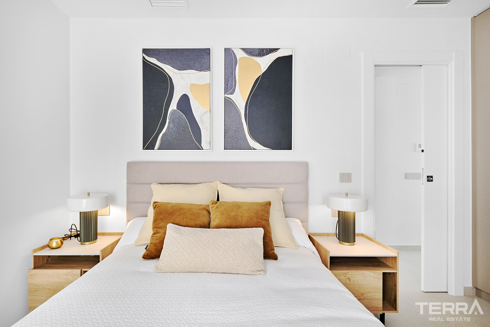 Detached Villas for Sale in San Miguel de Salinas, Costa Blanca, Spain - 123625