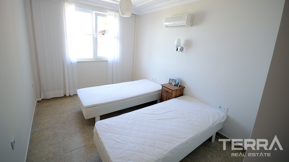 Komplett eingerichtete Villa zu verkaufen mit endlosen Meerblick - 7404