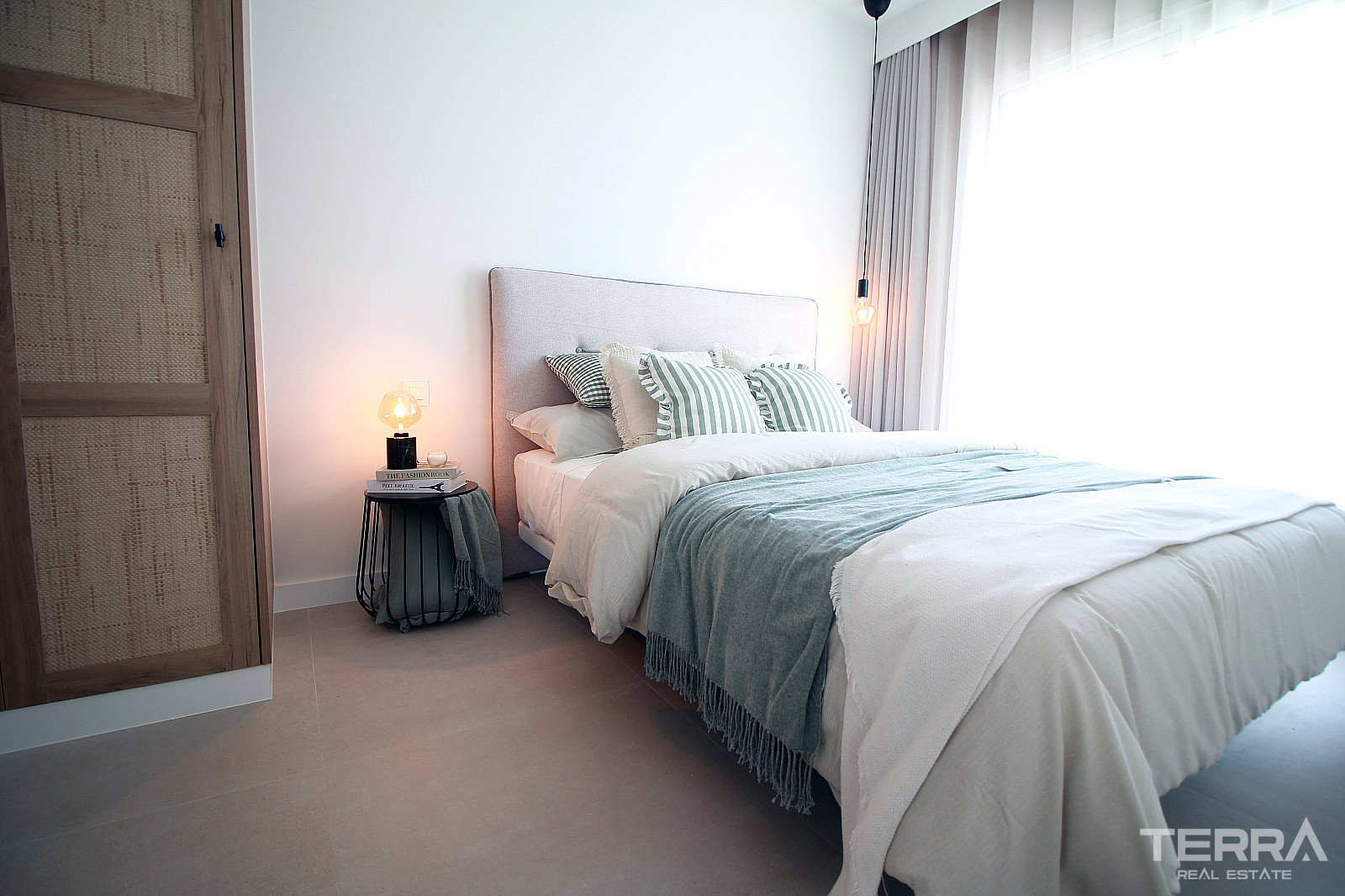 Apartments for Sale in Pilar de la Horadada, Costa Blanca, Spain - 125011