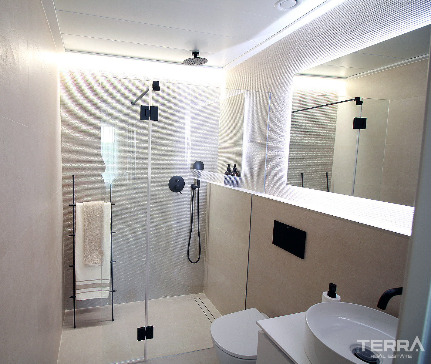 Apartments for Sale in Pilar de la Horadada, Costa Blanca, Spain - 125019