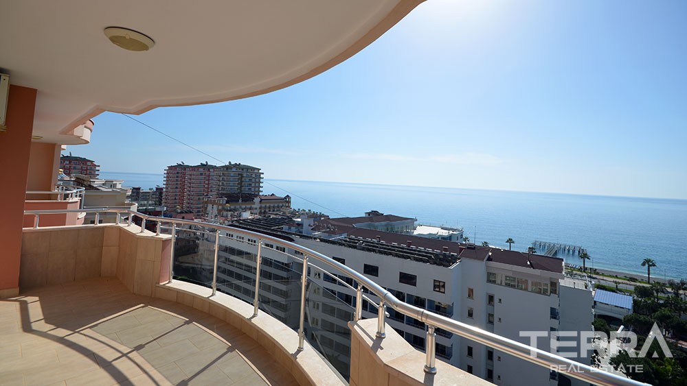 Penthouse direkt am Strand zum Verkauf in Mahmutlar Alanya - 7457