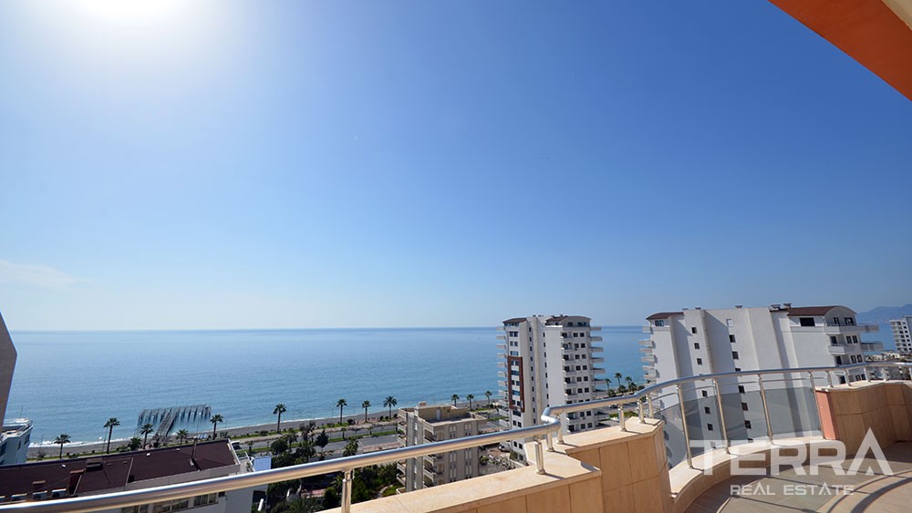 Penthouse direkt am Strand zum Verkauf in Mahmutlar Alanya - 7462