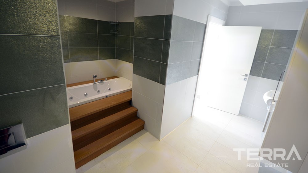 Blick auf den Strand, Garten Duplex in Kestel Alanya zu verkaufen - 7527
