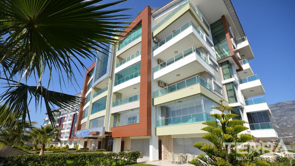 Blick auf den Strand, Garten Duplex in Kestel Alanya zu verkaufen