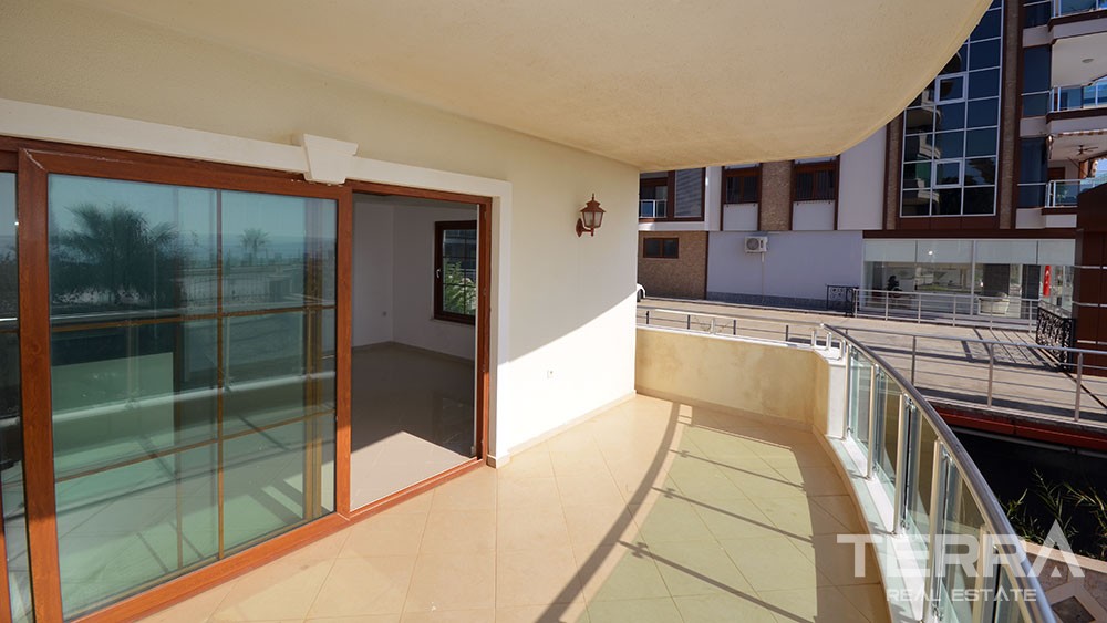 Beachfront apartment for sale in Kestel, Alanya - 7561