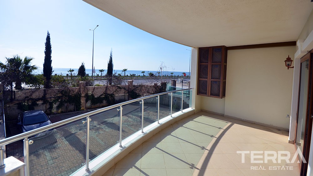 Beachfront apartment for sale in Kestel, Alanya - 7562