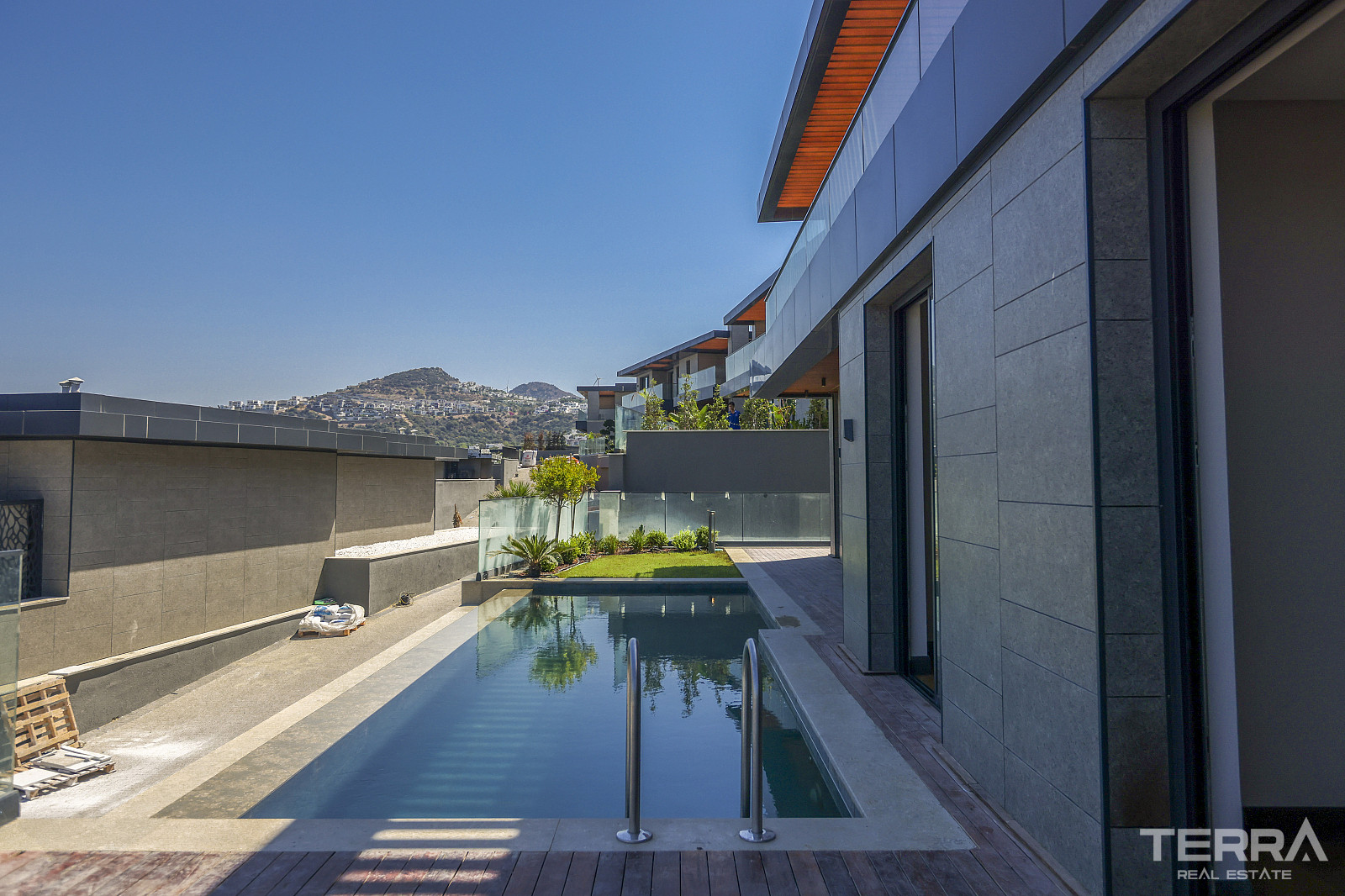 Seafront Apartments for Sale in Bodrum, Muğla, Turkey - 127127