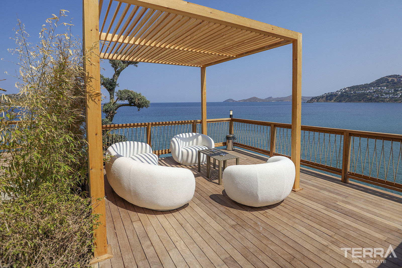 Seafront Apartments for Sale in Bodrum, Muğla, Turkey - 127136