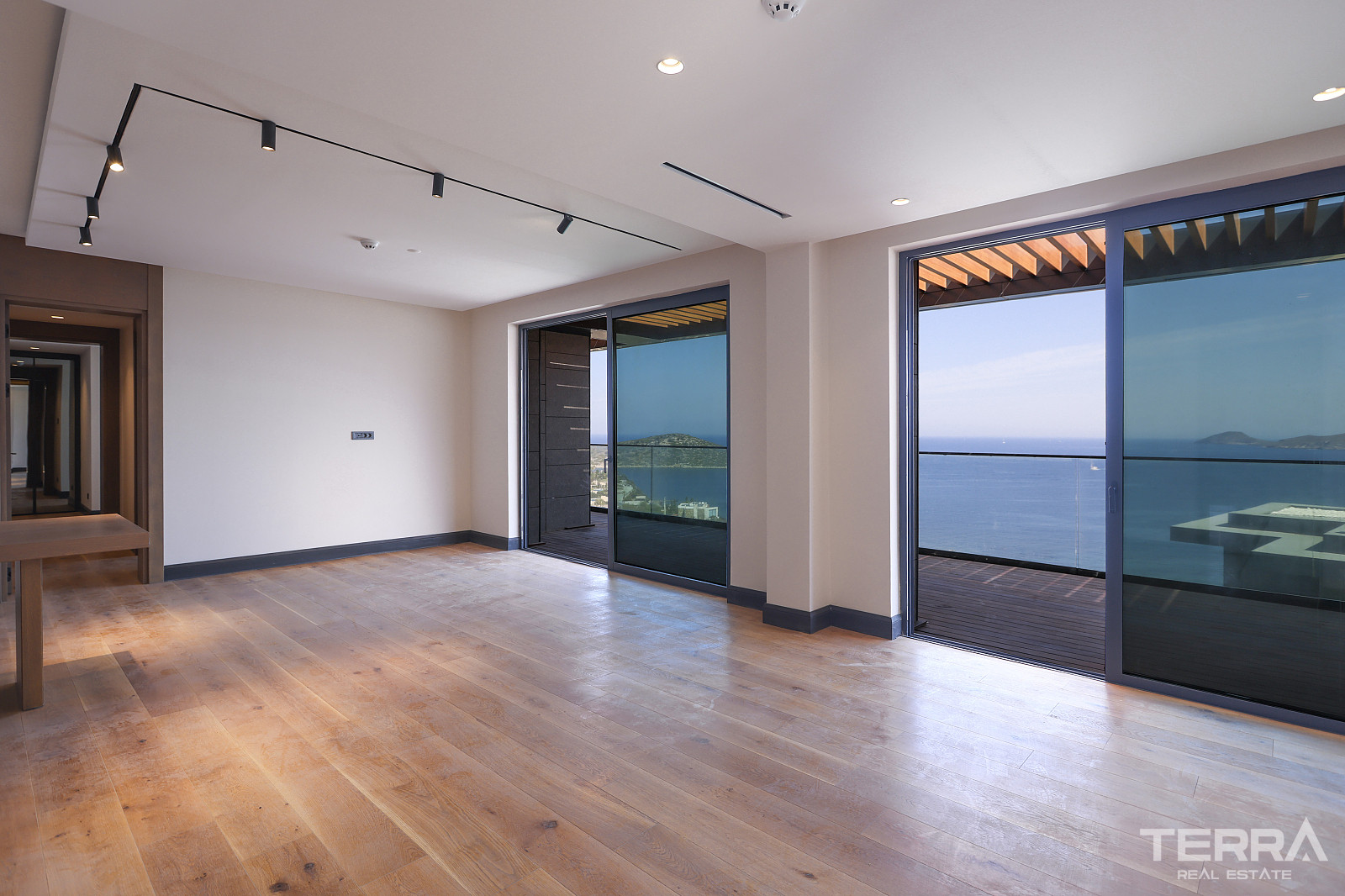 Seafront Apartments for Sale in Bodrum, Muğla, Turkey - 127139