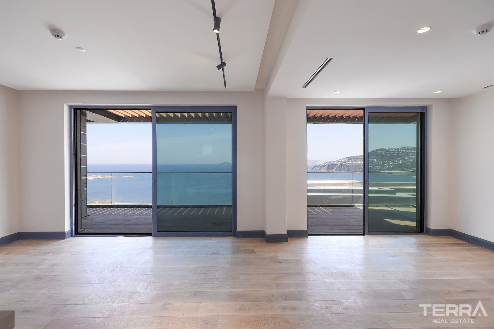 Seafront Apartments for Sale in Bodrum, Muğla, Turkey - 127140