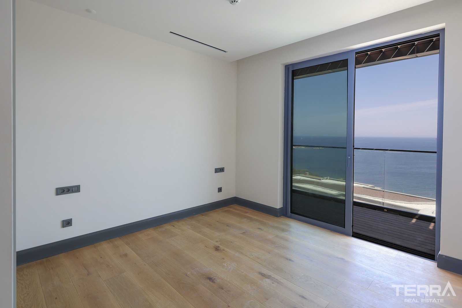 Seafront Apartments for Sale in Bodrum, Muğla, Turkey - 127144