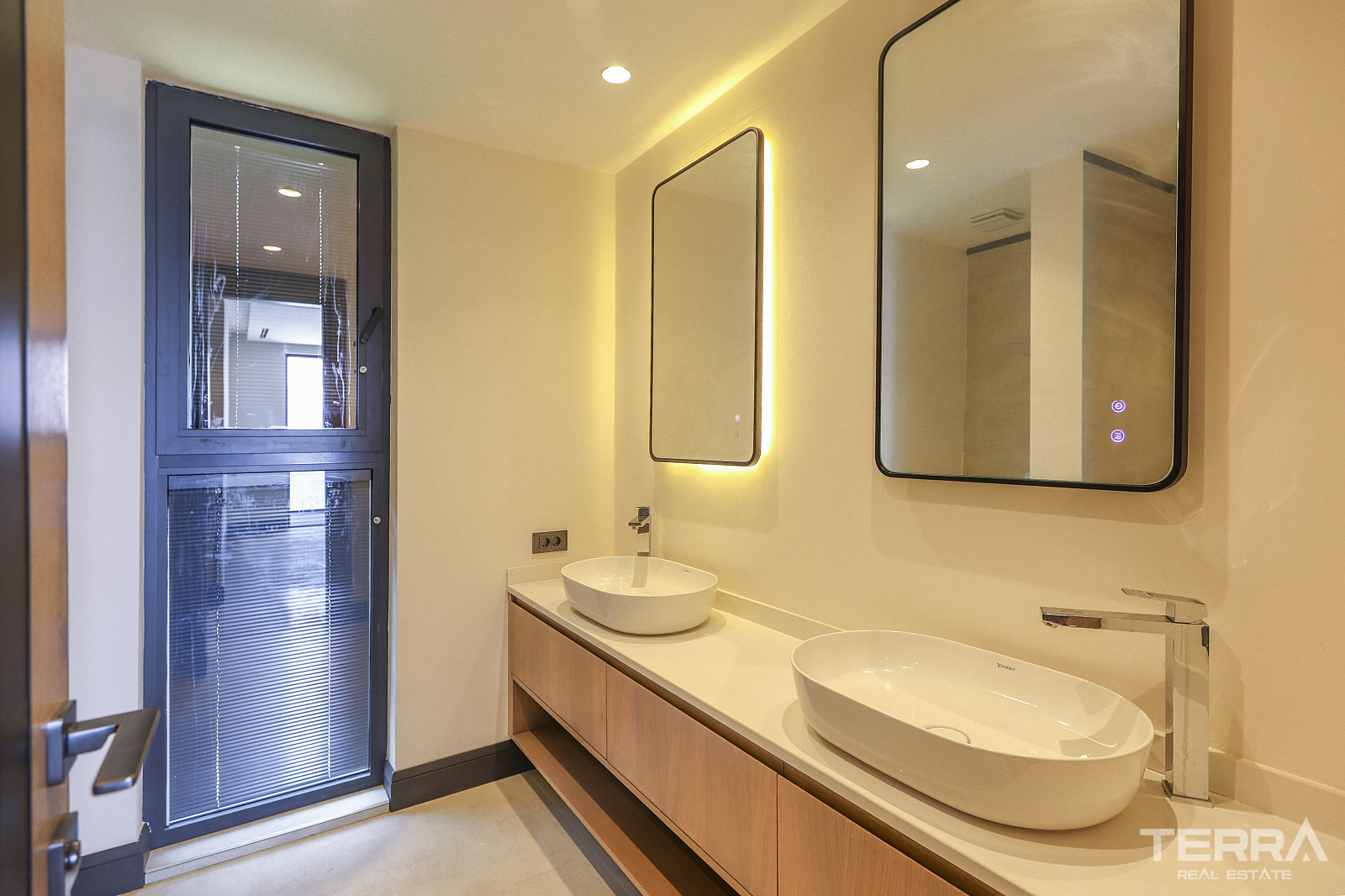 Seafront Apartments for Sale in Bodrum, Muğla, Turkey - 127152