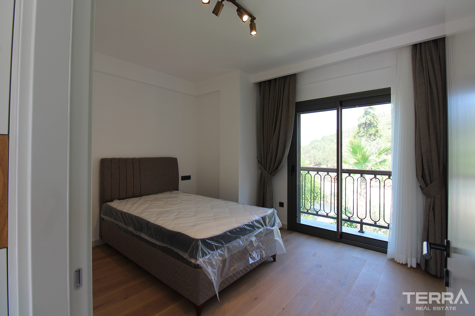 Detached Villas fro Sale in Bodrum, Muğla, Turkey - 128149