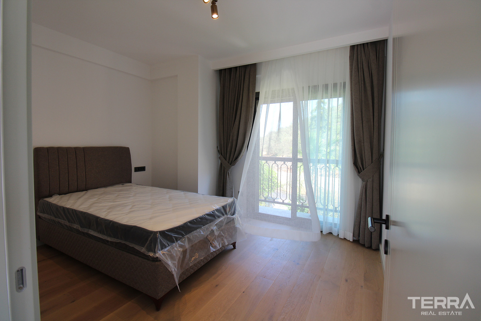 Detached Villas fro Sale in Bodrum, Muğla, Turkey - 128150