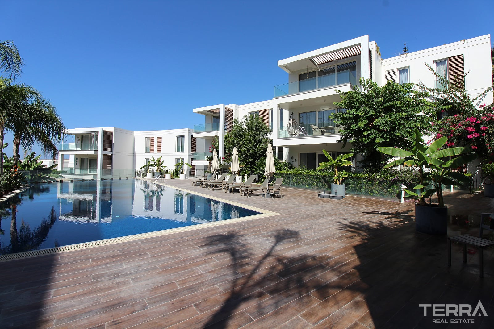 Seafront Apartments for Sale in Bodrum, Muğla, Turkey - 128748