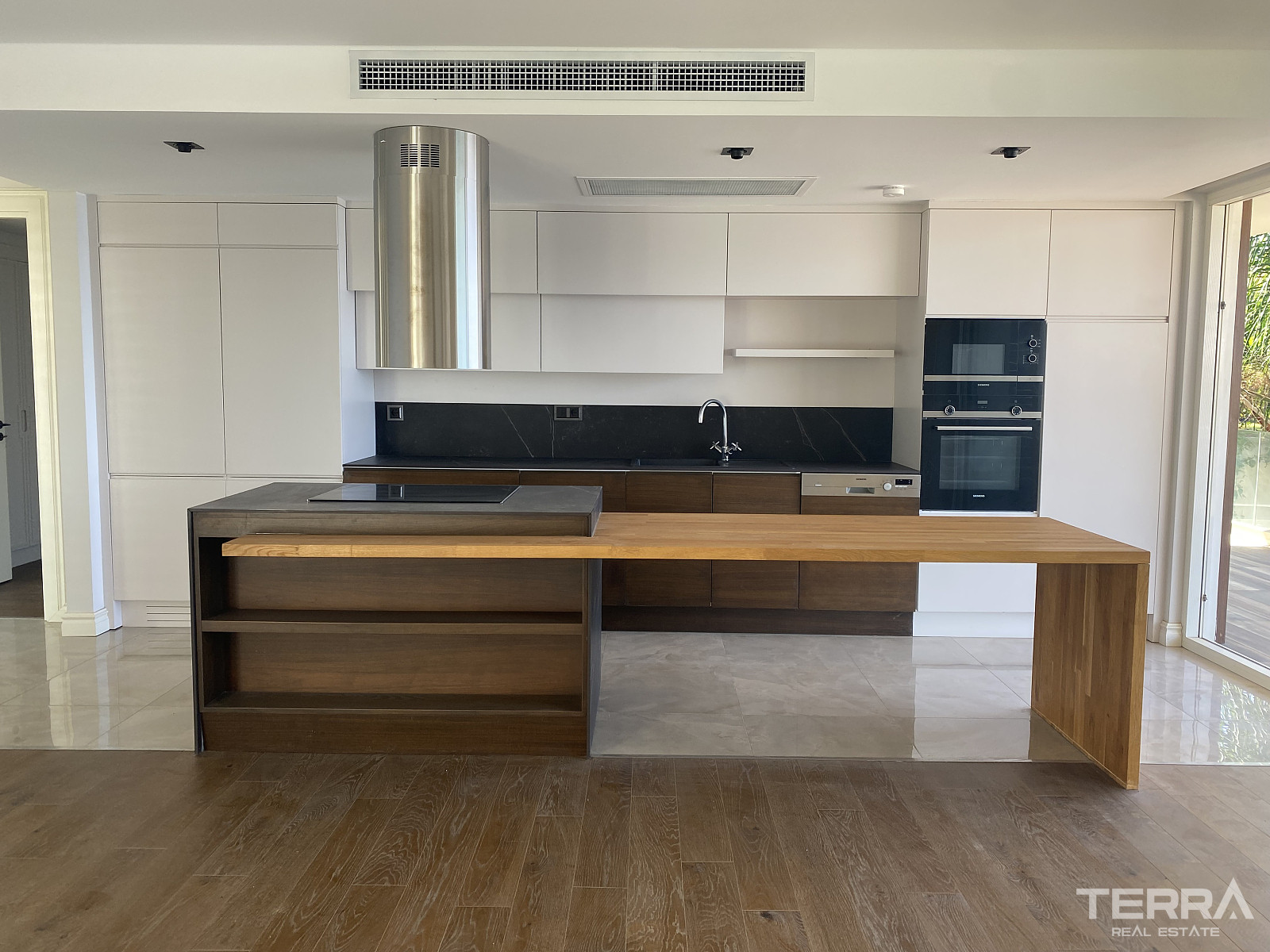 Seafront Apartments for Sale in Bodrum, Muğla, Turkey - 128757