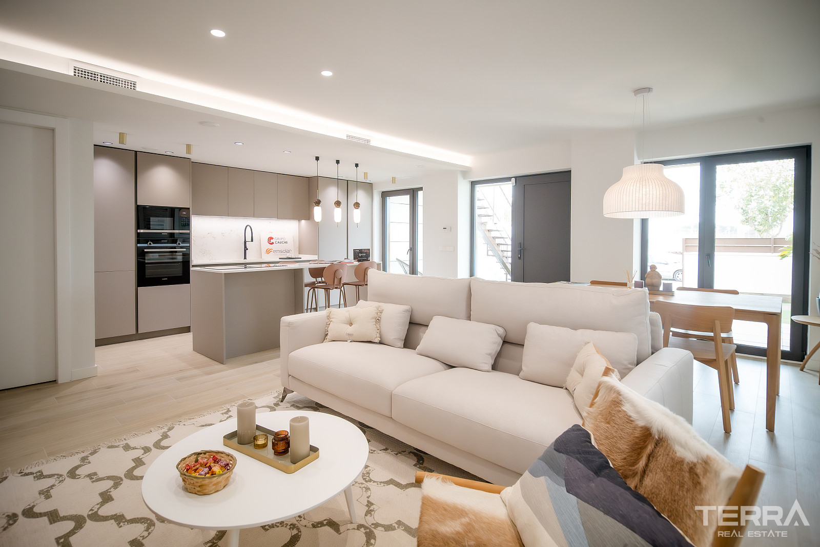 Townhouses for Sale in Pilar de la Horadada, Costa Blanca, Spain - 129532