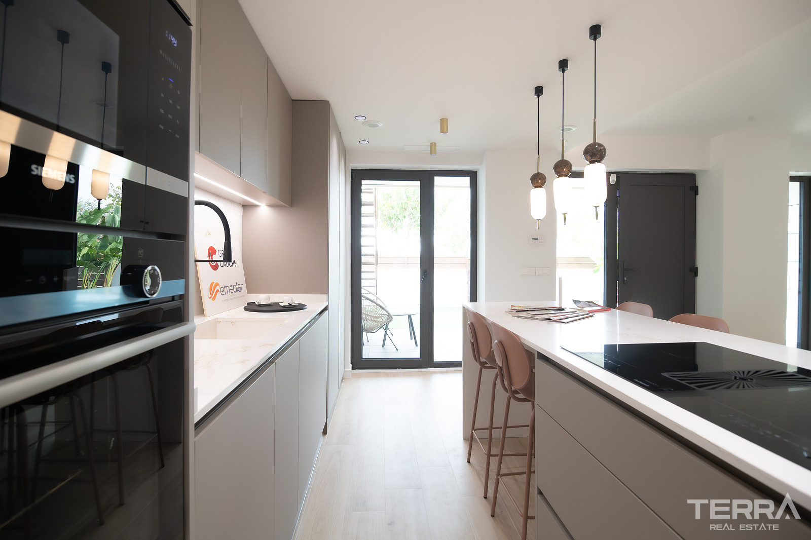 Townhouses for Sale in Pilar de la Horadada, Costa Blanca, Spain - 129539